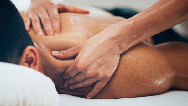 ఈ శరీర భాగాలకు నూనెతో మసాజ్ చేస్తే రోగాలకు గుడ్ బై చెప్పినట్టే!!