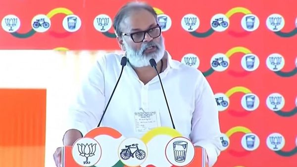 డబ్బులిచ్చి .. సిరా చుక్కేసి.. పిఠాపురంలో ఓటు దోపిడీ కాబోతుంది.. నాగబాబు సంచలన వ్యాఖ్యలు