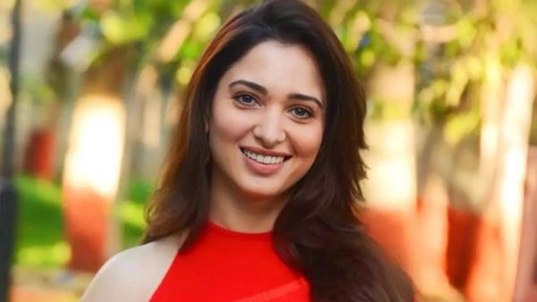 శృంగార సన్నివేశాలు అతనితో బాగా ఎంజాయ్ చేస్తా - తమన్నా