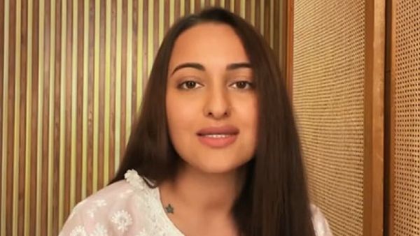 హీరోలకు చుక్కలు చూపిస్తున్న హీరోయిన్లు