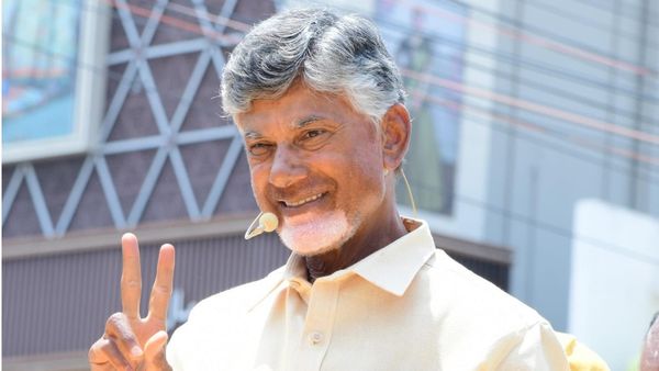 వారణాశి నుంచి చంద్రబాబుకు పిలుపు: అప్పుడే ఆ `హోదా`
