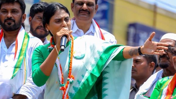 షర్మిలపై వ్యూహం మార్చిన వైసీపీ - కడప కేంద్రంగా, ఇక..!!