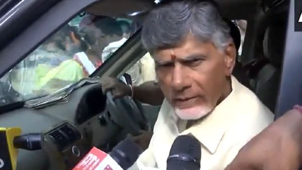 ఇంత క్రౌడ్ ఎప్పుడూ చూడలేదు: అమెరికా నుంచి వచ్చారు: చంద్రబాబు