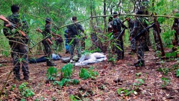 ఎన్నికల వేళ మరో భారీ ఎన్‌కౌంటర్: 12 మంది మావోయిస్టులు మృతి