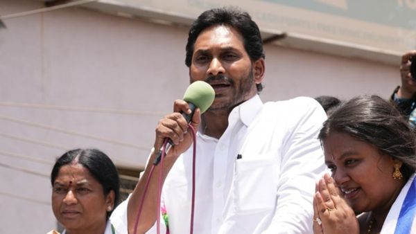 YS Jagan: రాజకీయాల్లో కొత్త ట్రెండ్ సెట్ చేసిన ఏపీ సీఎం వైఎస్ జగన్