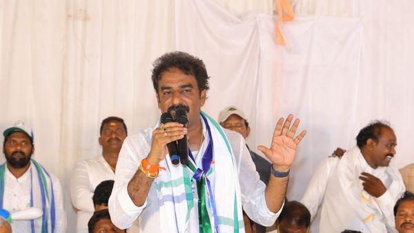 Pinnelli: పిన్నెల్లి కోసం హైదరాబాద్ లో గాలింపు-10 సెక్షన్లతో కేసు-డేటా భద్రం..!