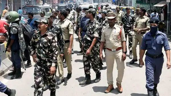 కడప పోలీసు అధికారులకు పండగ, మంత్రికి సలామ్ చేశారని చార్జ్ మెమోలు, ఐపీఎస్ సీరియస్!