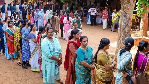 ఆంధ్రాలో ముందుగా ఓట్లు వేసేది ఎంత మంది అంటే, డేట్లు కూడా ఫిక్స్, వారం ముందే చాన్స్!