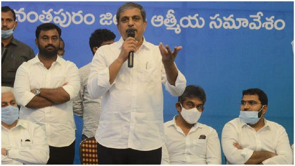 సజ్జల రామకృష్ణారెడ్డికి షాక్.. క్రిమినల్ కేసు నమోదు చేసిన పోలీసులు.. ఎందుకంటే