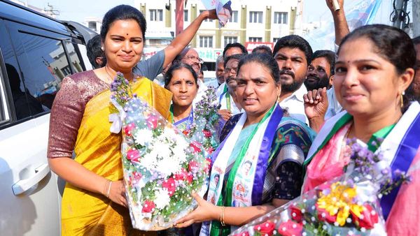 మంత్రి రజనీ నియోజకవర్గంలో ఏం జరుగుతోంది..!!