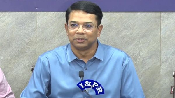 Loksabha Electiion 2023: రాష్ట్రంలో 70 శాతం పోలింగ్ జరిగే అవకాశం ఉందన్న వికాస్ రాజ్..!