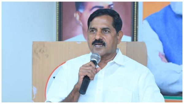 బీజేపీలోకి వైసీపీ ఎమ్మెల్యే, ఎంపీలు ? తమ నిర్ణయం అదేనన్న ఆదినారాయణరెడ్డి ..!