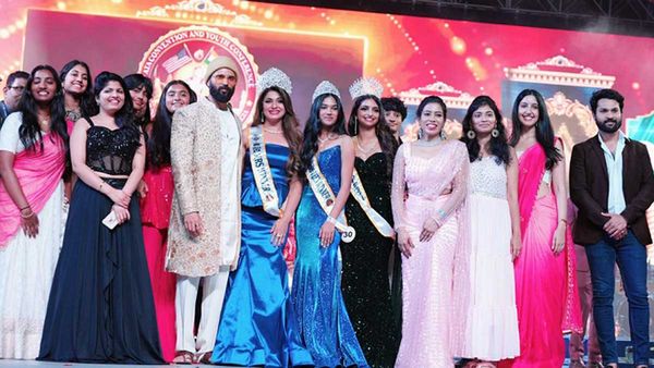 ATA Beauty Pageant:మెరిసిన రౌడీబాయ్..విజయ్ దేవరకొండ చేతుల మీదుగా కిరీటం..!