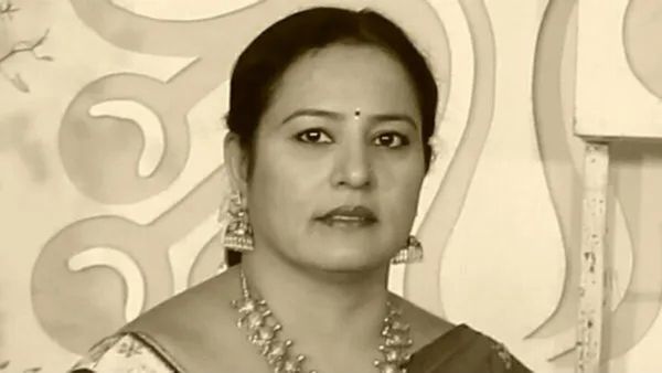 ఆందోళనలో మాజీ ప్రధాని కోడలు, సెక్స్ స్కాండల్ కేసులో బైలా, జైలా?, లీడర్స్ కు టెన్షన్!