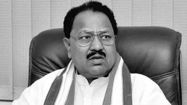 DS: ముగిసిన డీ శ్రీనివాస్ అంత్యక్రియలు..