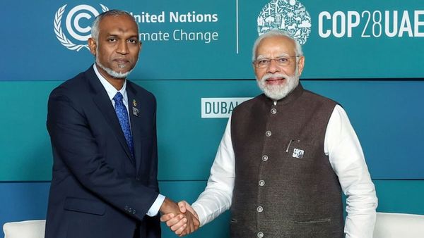 మాల్దీవుల అధ్యక్షుడికి మోడీ ప్రమాణస్వీకార ఆహ్వానం-శత్రువుకూ స్నేహ హస్తం..!