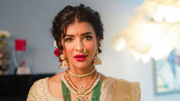 ప్రాణానికి ప్రాణంగా ప్రేమించిన భర్తకు విడాకులు ఇచ్చిన మంచు లక్ష్మి