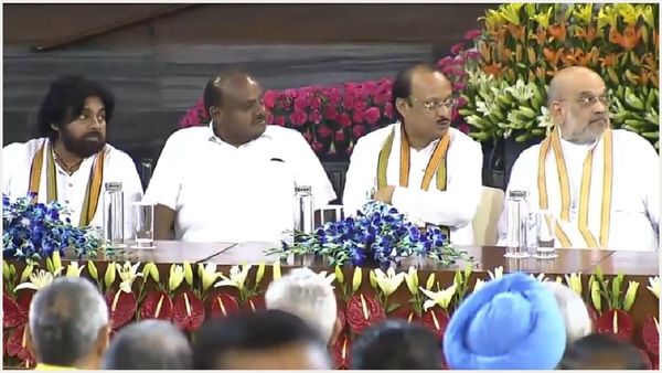 ఉద్దండుల సరసన పవన్.. కొత్త కింగ్ మేకర్..!!