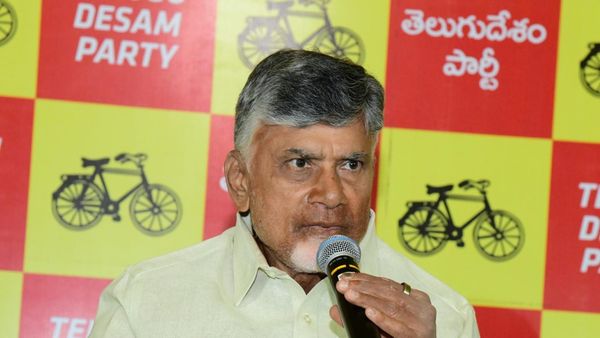 నమ్మకస్తుడికి కీలక పదవి ఇచ్చిన చంద్రబాబు..!!