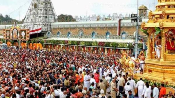 TTD: శ్రీవారి దర్శనం, వసతి గదుల కోటా విడుదల - కీలక మార్పులు..!!