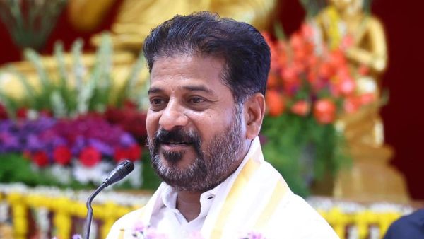 తెలంగాణకు నూతన డీజీపీ - రేవంత్ మార్క్ ఎంపిక..!!