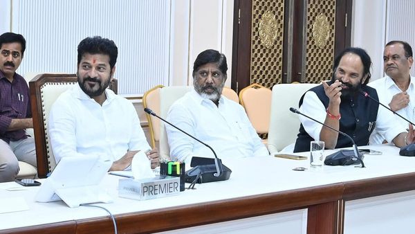 రేవంత్ మంత్రివర్గ విస్తరణ లో వారికి ఛాన్స్ లేనట్లే..!!