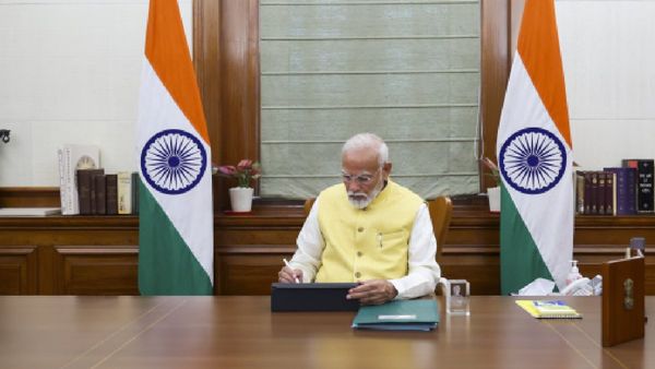 PM Modi: డ్యూటీ మొదలుపెట్టిన ప్రధాని మోడీ-తొలి సంతకంతో రైతులకు గుడ్ న్యూస్..!,