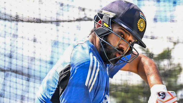 రోహిత్ శర్మ అవుట్? : పాకిస్తాన్‌తో మ్యాచ్‌కు ముందు అనూహ్య పరిణామం
