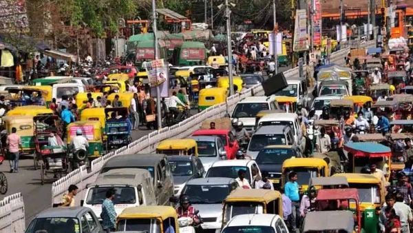 Hyderabad: సోమవారం హైదరాబాద్ లోని పలు ప్రాంతాల్లో ట్రాఫిక్ ఆంక్షలు..