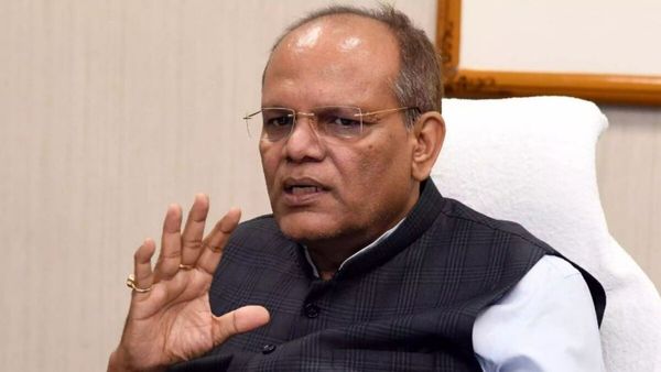 భారీ కుంభకోణం: తెలంగాణ మాజీ సీఎస్ సోమేశ్ కుమార్ పై కేసు నమోదు