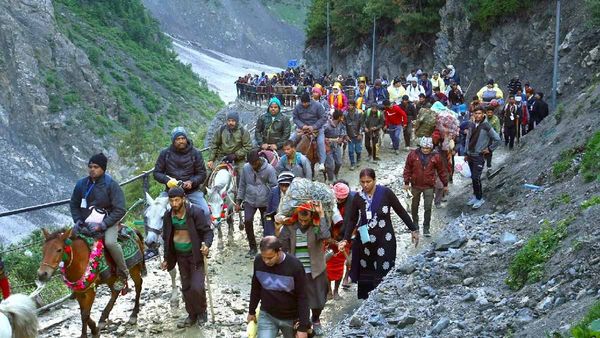 భ‌క్తుల‌కు అల‌ర్ట్‌.. అమ‌ర్‌నాథ్ యాత్ర తాత్కాలిక నిలిపివేత‌..