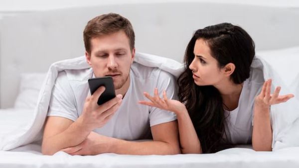 ఇండియాలో మగాళ్లకు శృంగారం చేయడం రాదు..మహిళా కోచ్ సంచలన కామెంట్స్(వీడియో)