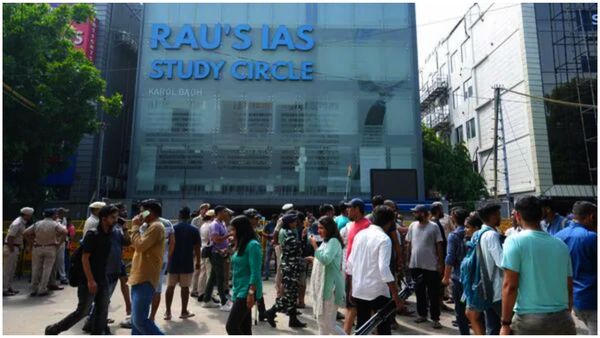 Delhi Coaching Centre: ఢిల్లీ కోచింగ్ సెంటర్ మరణాలపై రచ్చ-విచారణకు కేంద్రం కమిటీ..!