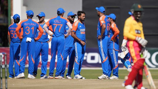 జింబాబ్వేపై తోక ముడిచిన ఐపీఎల్ పులులు: వారిద్దరూ అవుట్?