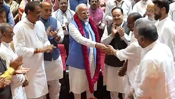 Parliament: రాహుల్ ఉదాహరణతో ఎన్డీఏ ఎంపీలకు మోడీ క్లాస్ ..!