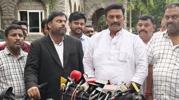 గుంటూరు ఎస్పీ ఆఫీసుకు రఘురామ-వారి సస్పెన్షన్ కు పట్టు !