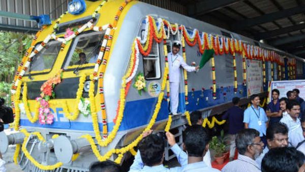 తిరుపతి, షిర్డి వెళ్లే ఎక్స్ ప్రెస్ రైళ్ల వేళల్లో మార్పు - ఇక నుంచి..!!