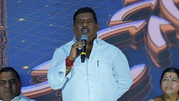 బీఆర్ఎస్‌కు మరో షాక్: సీఎం రేవంత్ ఇంటికి ఎమ్మెల్యే మహిపాల్ రెడ్డి