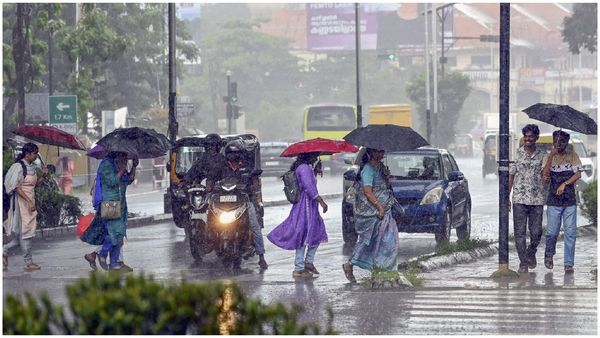 ap rains: జోరువానలు.. పెరుగుతున్న గోదావరి ఉధృతి, ఆ మండలాల్లో ఆందోళన!!