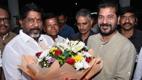 ప్రజా భవన్‌లో డిప్యూటీ సీఎం భట్టి విందు: సీఎం రేవంత్ హాజరు