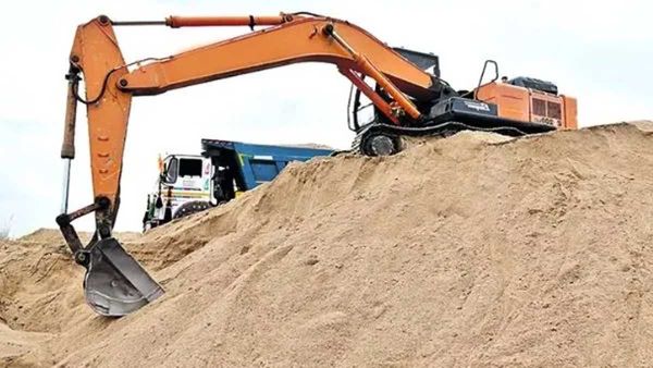 ఏపీ రాజకీయాల్లో `ఇసుక` తుఫాన్: 35 లక్షల టన్నులు హాంఫట్