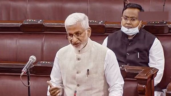 ఈసారి పార్లమెంట్లో ప్రత్యేక హోదా-లేకుంటే టీడీపీ ఎగ్జిట్ ! సాయిరెడ్డి షాకింగ్ కామెంట్స్..