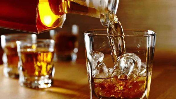 విస్కీని మినరల్ వాటర్‌తో కలుపుతున్నారా?