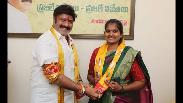 వైసీపీకి షాక్: బాలయ్య సమక్షంలో మున్సిపల్ చైర్ పర్సన్ సహా కౌన్సిలర్లు టీడీపీలోకి