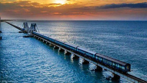 జీవితంలో ఒక్కసారైనా ఈ రైలు మార్గంలో ప్రయాణించండి