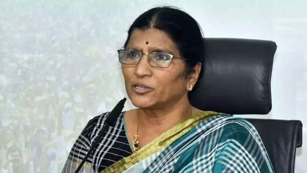 లక్ష్మీ పార్వతికి భారీ జలక్ - హోదా ఉపసంహరణ..!!