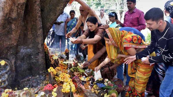 నాగపంచమి నాడు అద్భుత శుభయోగాలు.. వీరికి ఆకస్మిక ధనలాభాలు!