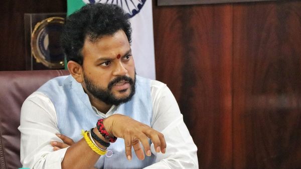  ఏపీలో సీ ప్లేన్స్ వచ్చేస్తున్నాయి - ప్రాంతాలు ఖరారు..!!