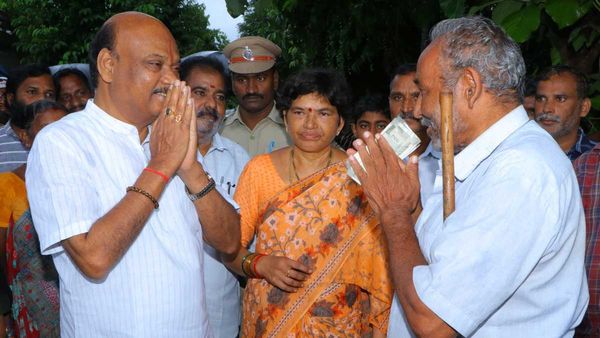 పెన్షన్ లబ్దిదారులకు బిగ్ అలర్ట్ - వారికి కొత్తగా, వీరికి కోత..!!