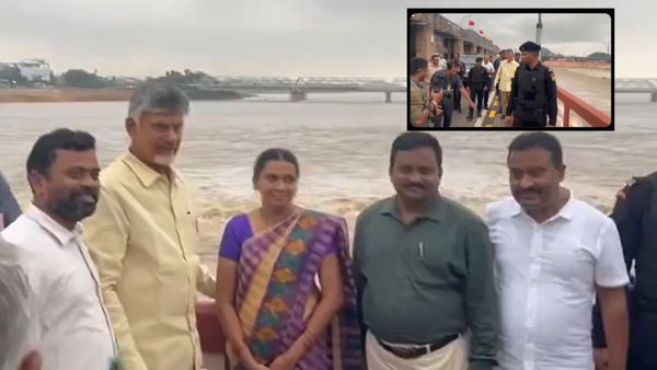 ప్రకాశం బ్యారేజీపై కాన్వాయ్ ఆపి.. పరవశించిన చంద్రబాబు